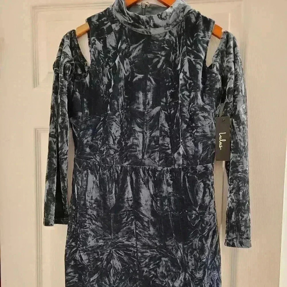 Lulu's Grey velvet dress - Picture 1 of 8